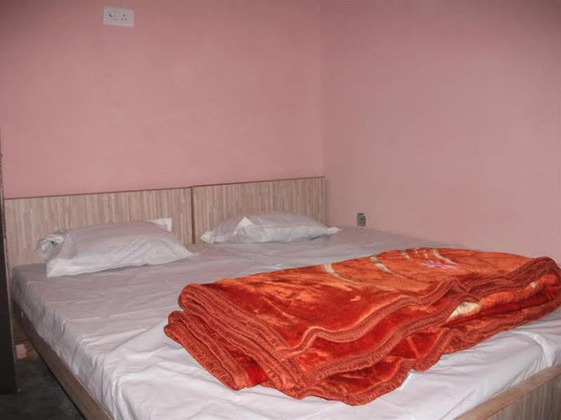 Holy City Inn พาราณสี ภายนอก รูปภาพ